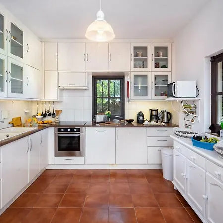 Monte Pardal W/ Heated Pool In Natural Park Villa